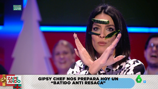 Lorena Castell y Valeria Ros 'boicotean' a Gipsy Chef: de hacer fotos en directo a ponerse comida en la cara